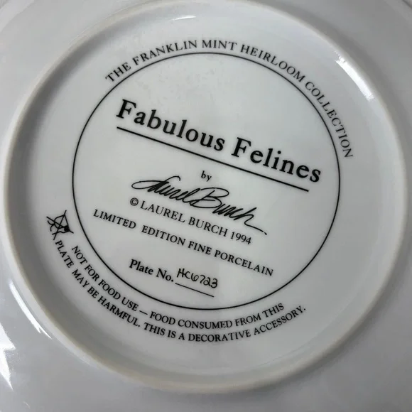 Vintage 1994 Fabulous Felines Decorative Plate - Picture 5 of 5